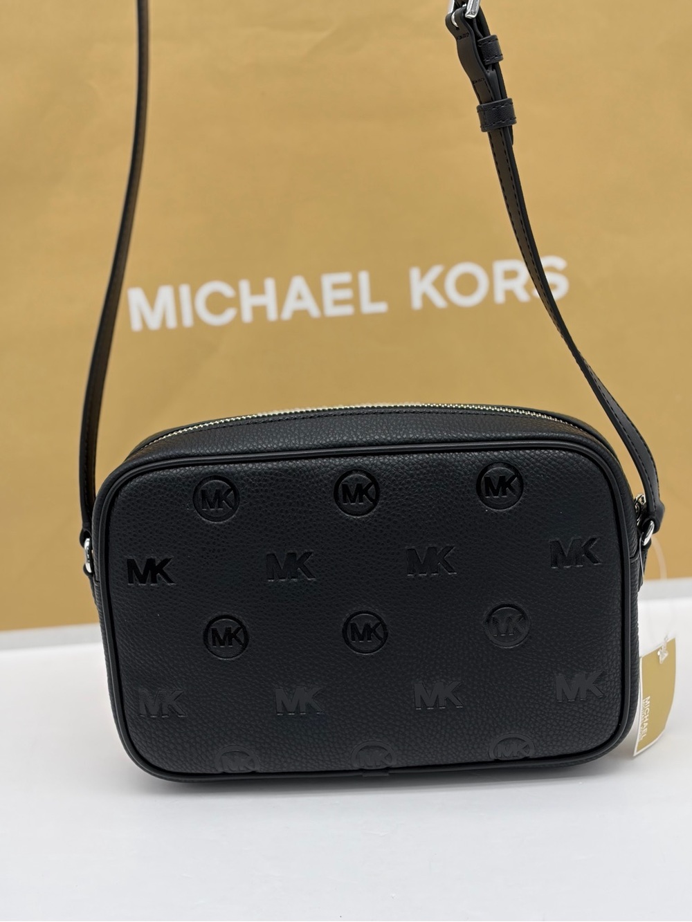 Michael Kors Black Jet Set Travel Large Logo Debossed Camera Crossbody Bag - Picture 13 of 16